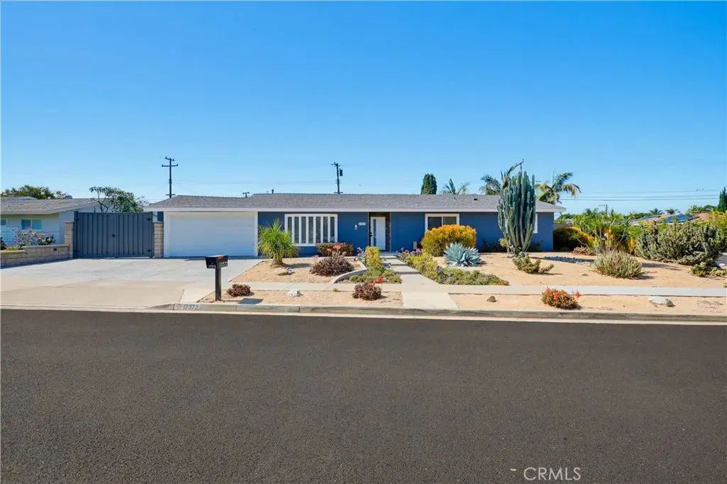 17372 Rainier Drive, North Tustin