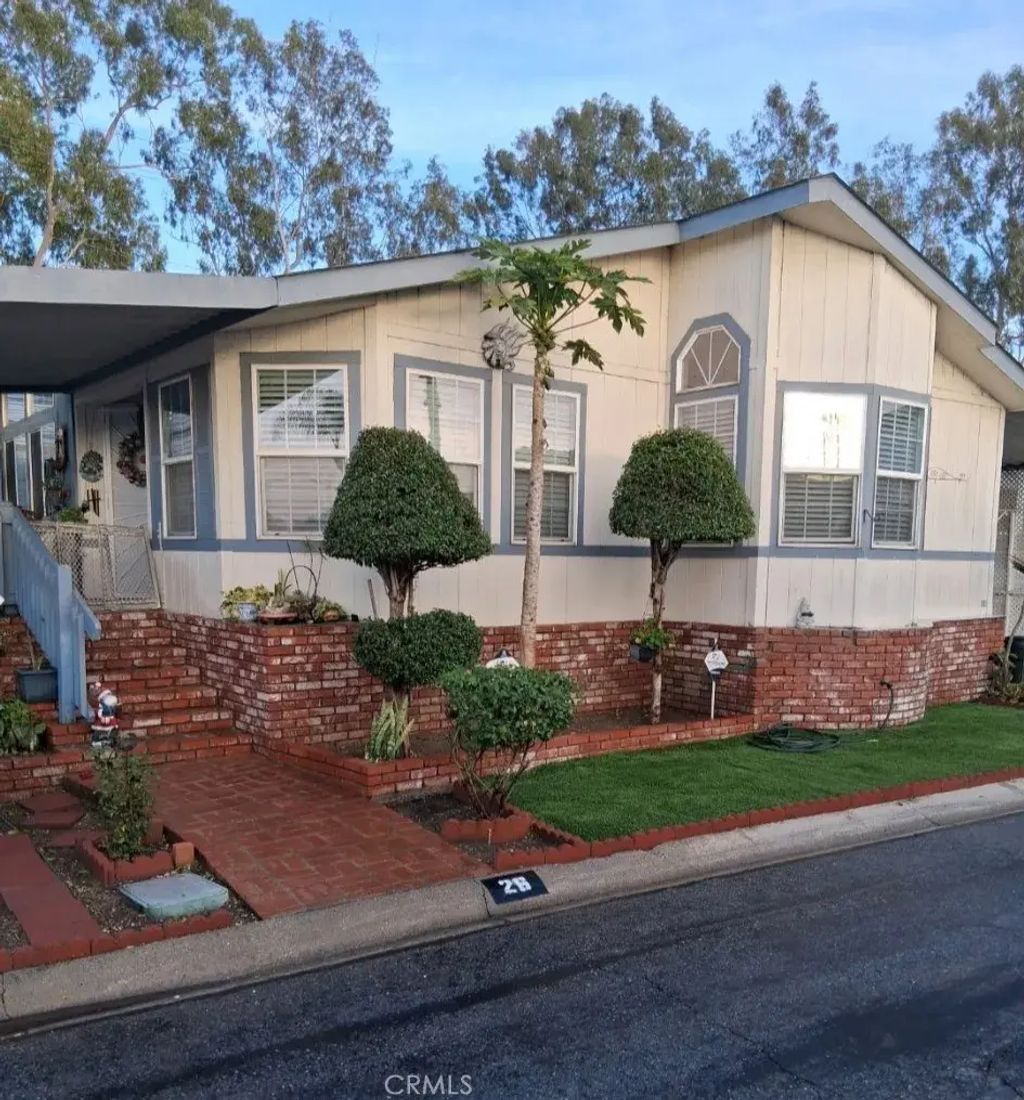 10001 W Frontage 26, South Gate