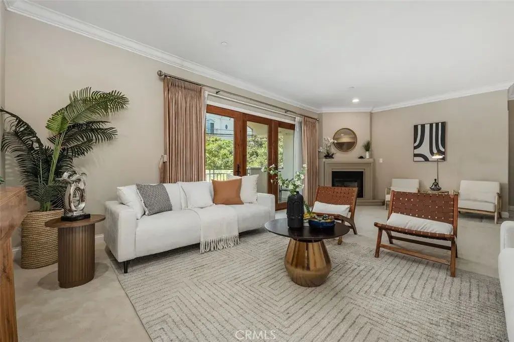 11863 Darlington 205, Los Angeles