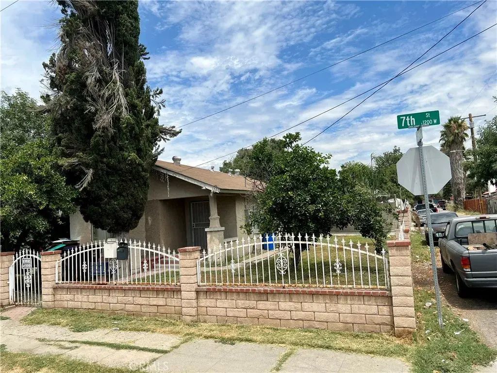 1206 W West 7th, San Bernardino