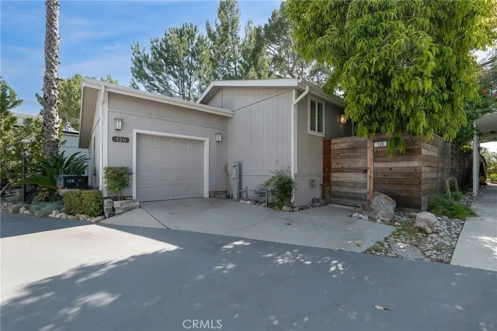 126 Pueblo Lane, Topanga