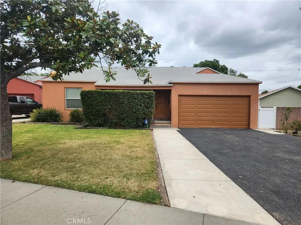 10208 Colima, Whittier