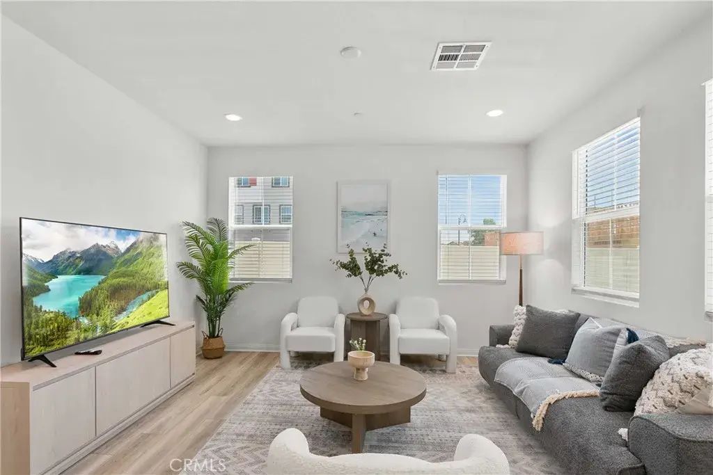 4397 Cadence Way, Oceanside