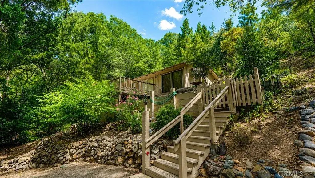 10780 Foothill Road, Loch Lomond