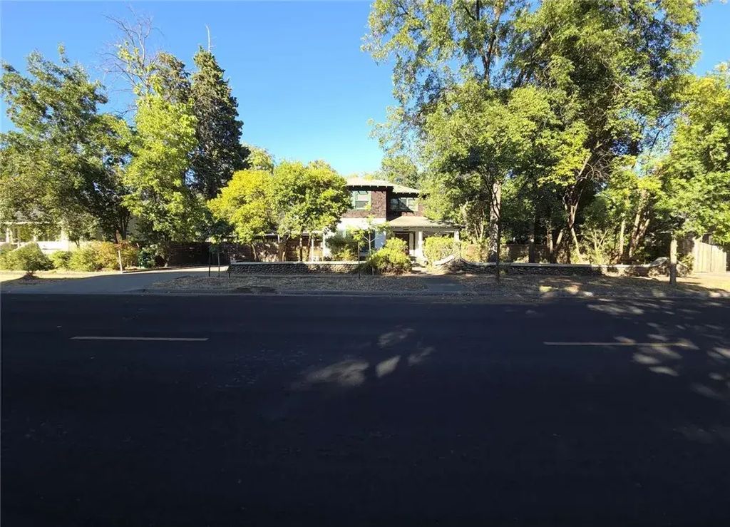 1530 Oleander Avenue, Chico