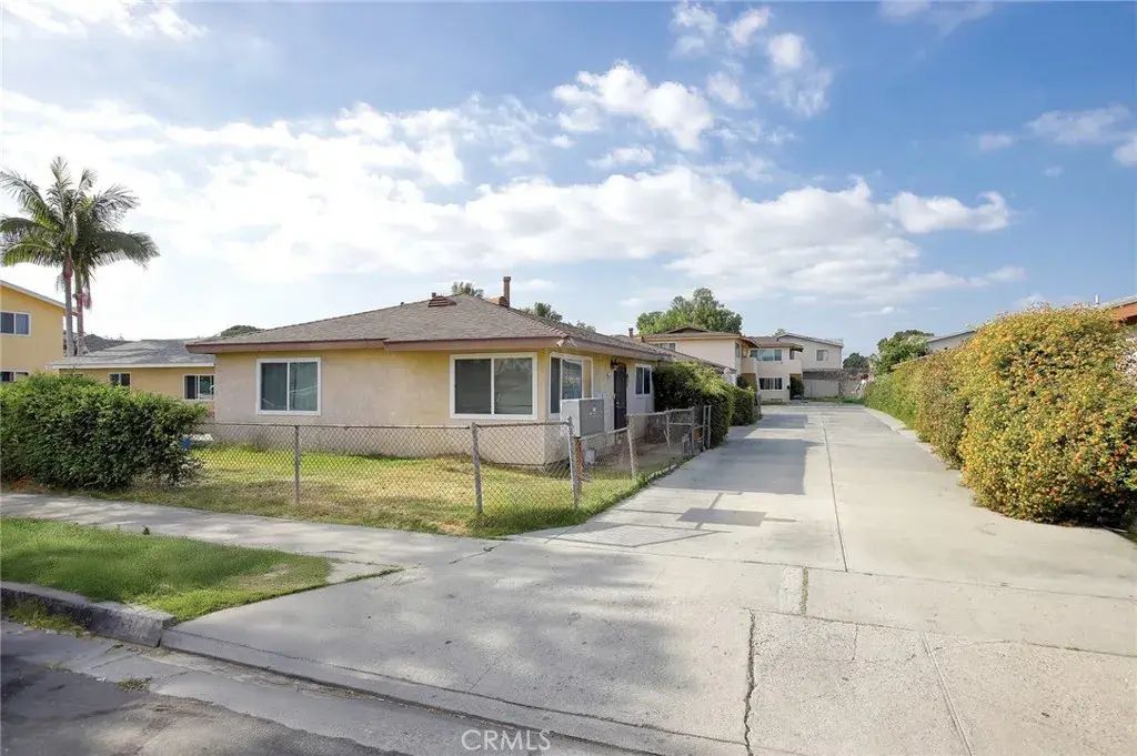 6029 Live Oak Street, Bell Gardens