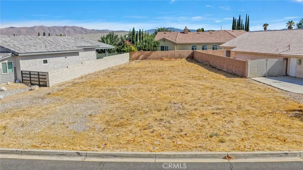 12977 Briarcliff, Victorville