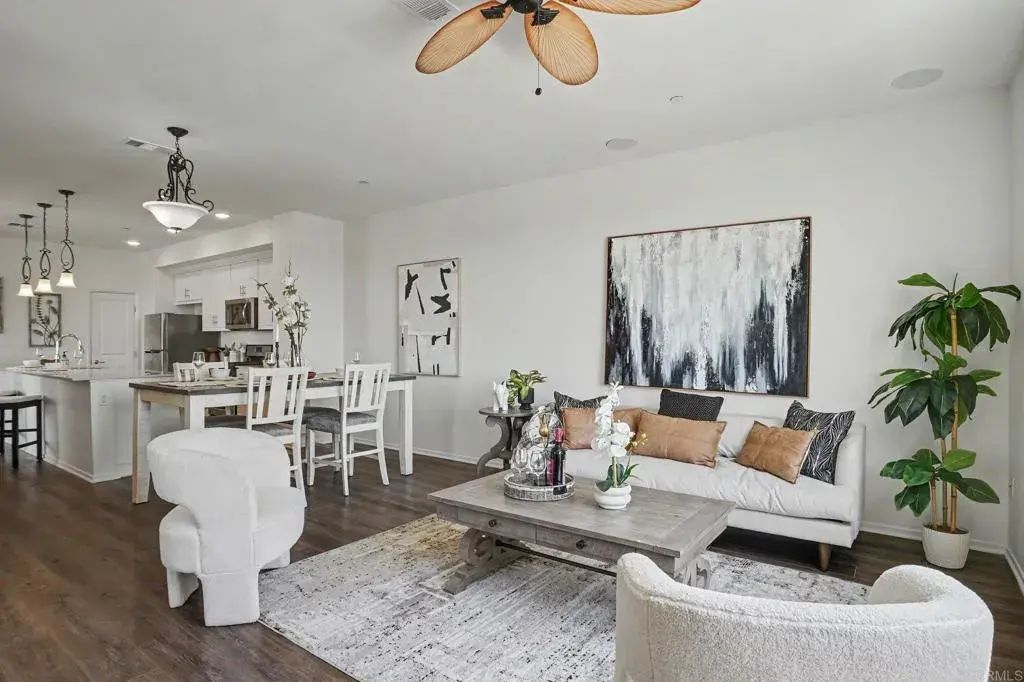 1207 Paseo Seashore 77, 