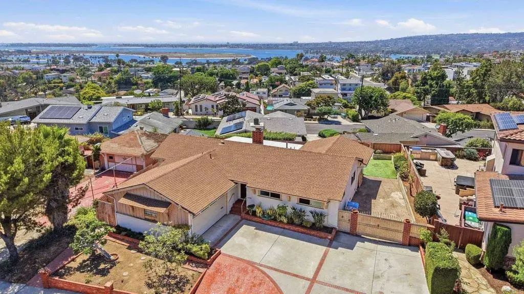 4826 Jellett Street, 