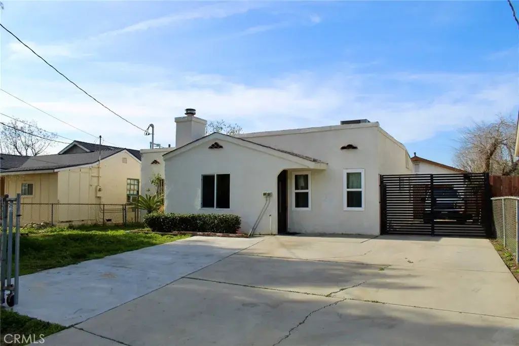 12637 Cometa, Los Angeles