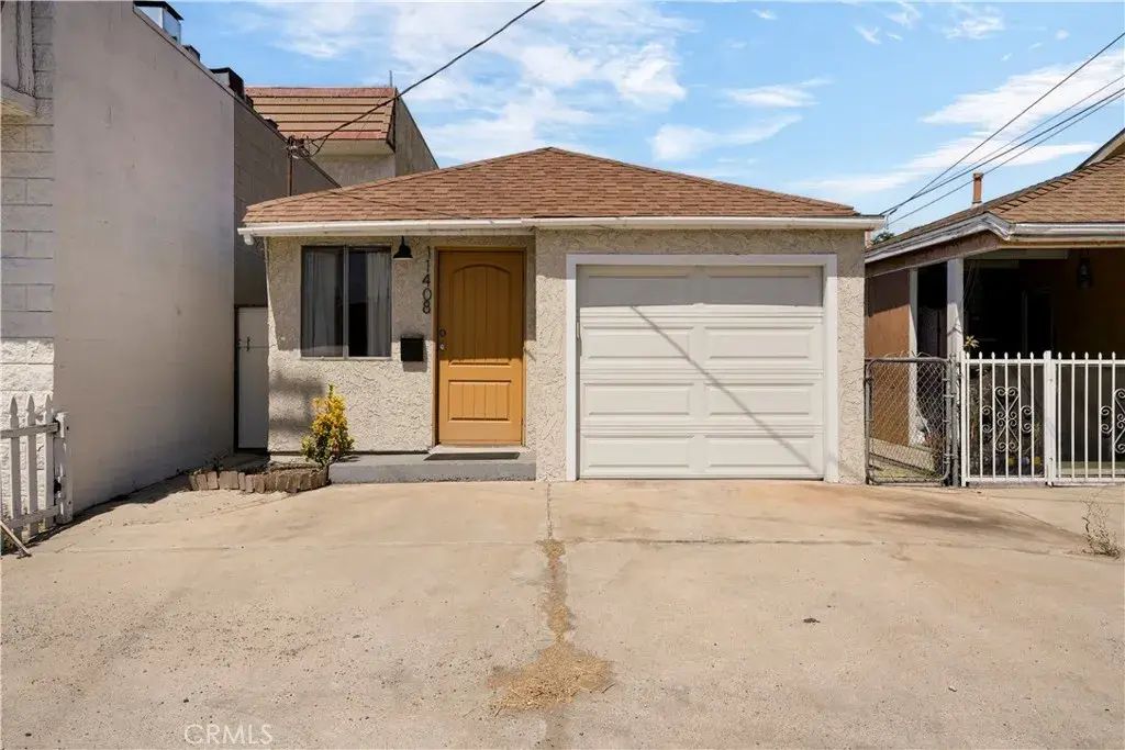 11408 Laurel Canyon Boulevard, Los Angeles