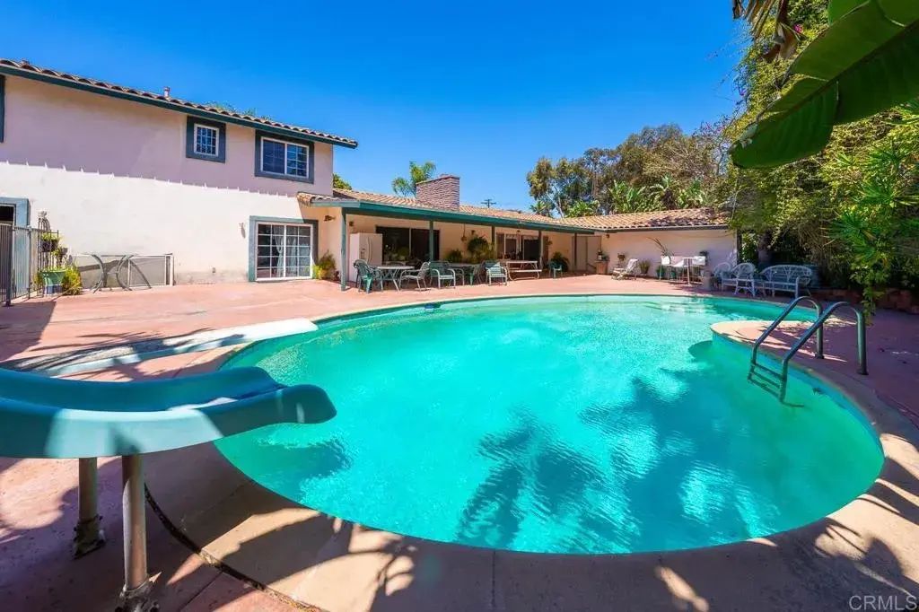 487 Hilltop Dr, Chula Vista