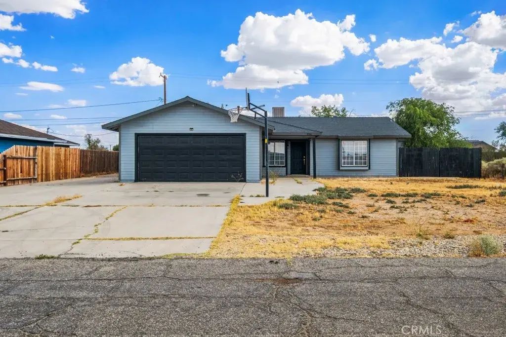 8560 Nipa Avenue, California City