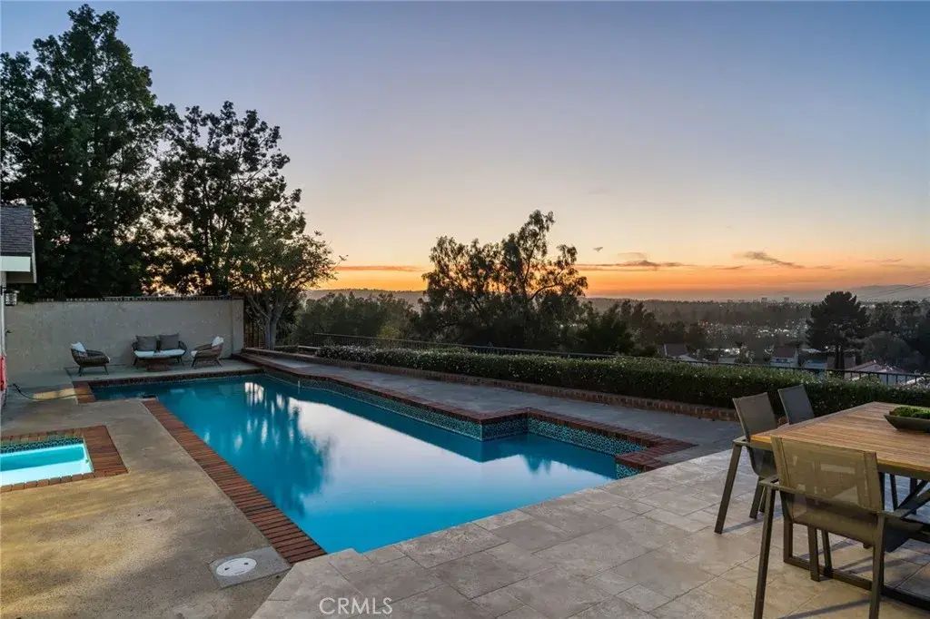 24981 Sausalito, Laguna Hills
