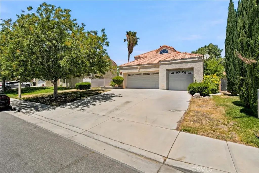 4043 E Avenue R12, Palmdale