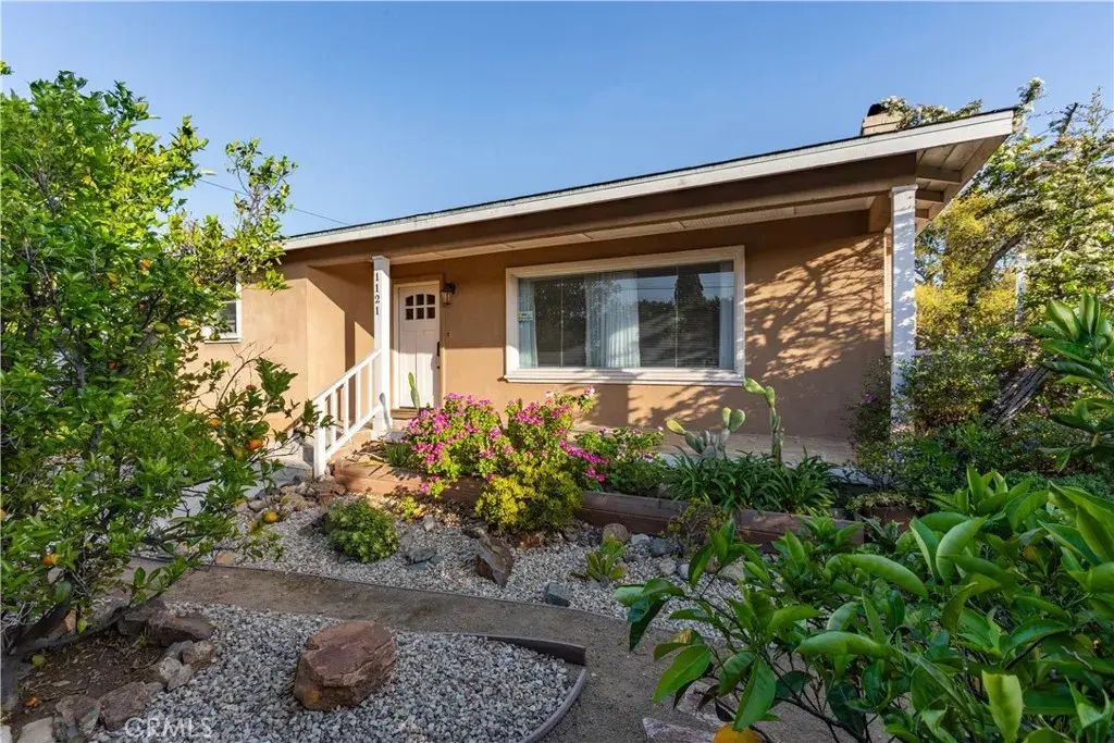 1121 Vista Way, Oceanside