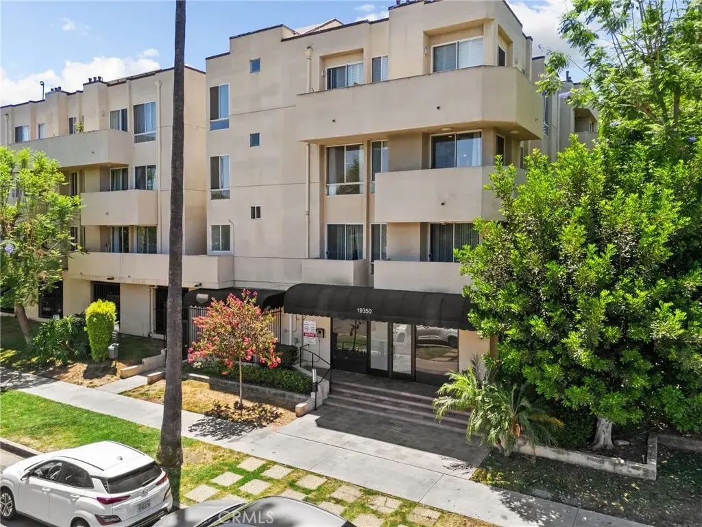 19350 Sherman Way 201, Reseda