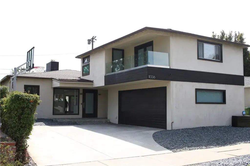 11336 Montana, Los Angeles