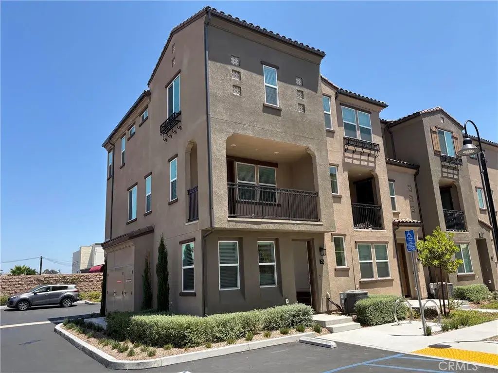 2211 W Orange Avenue 21, Anaheim