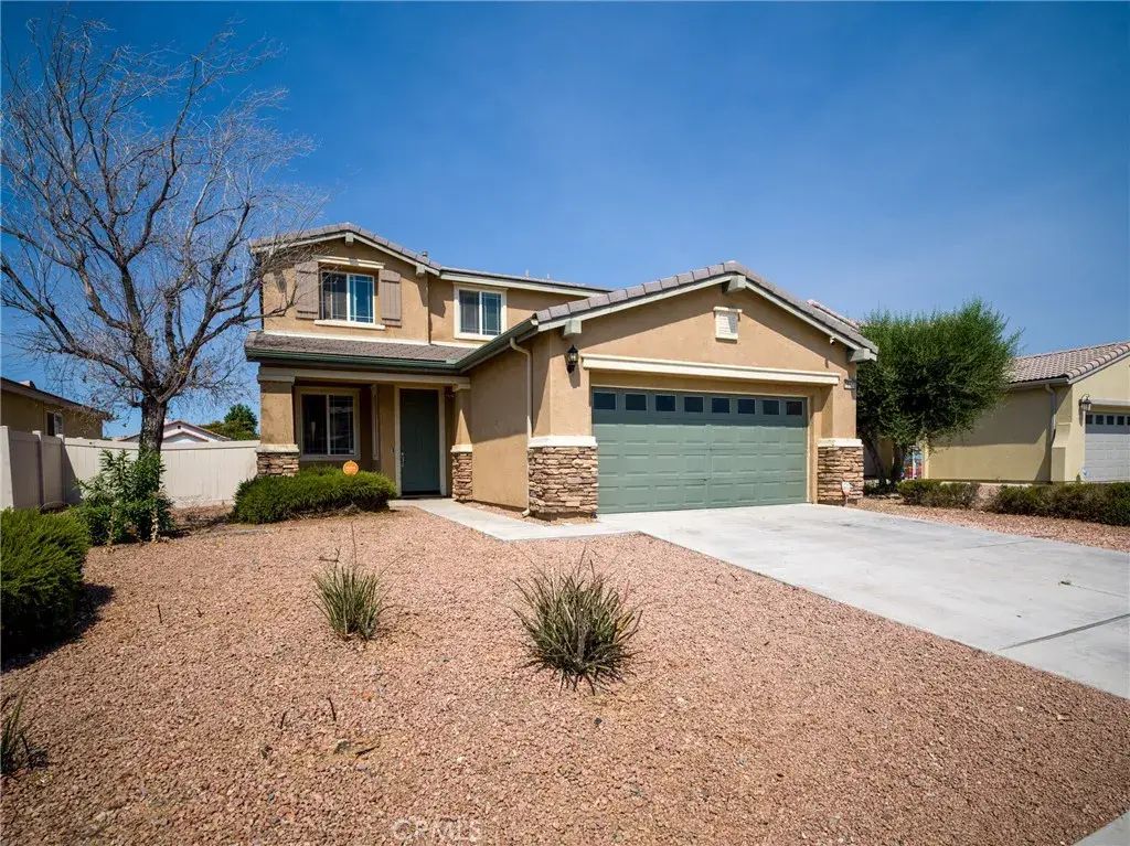 16620 Desert Lily, Victorville