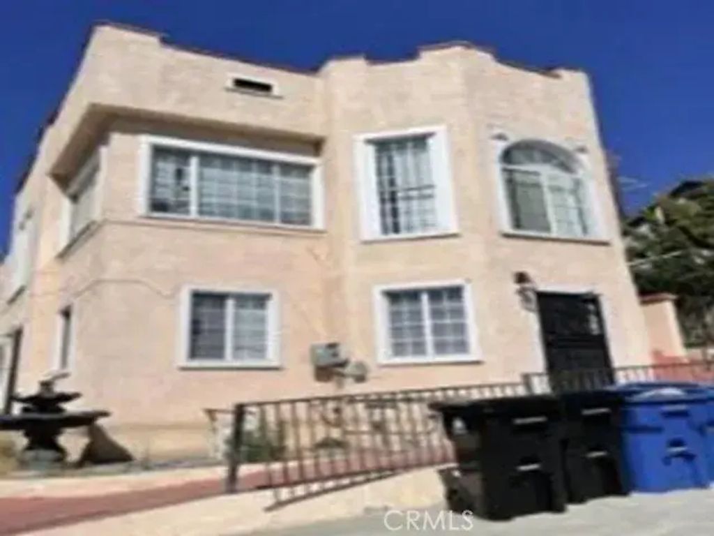 4725 St Elmo Drive, Los Angeles