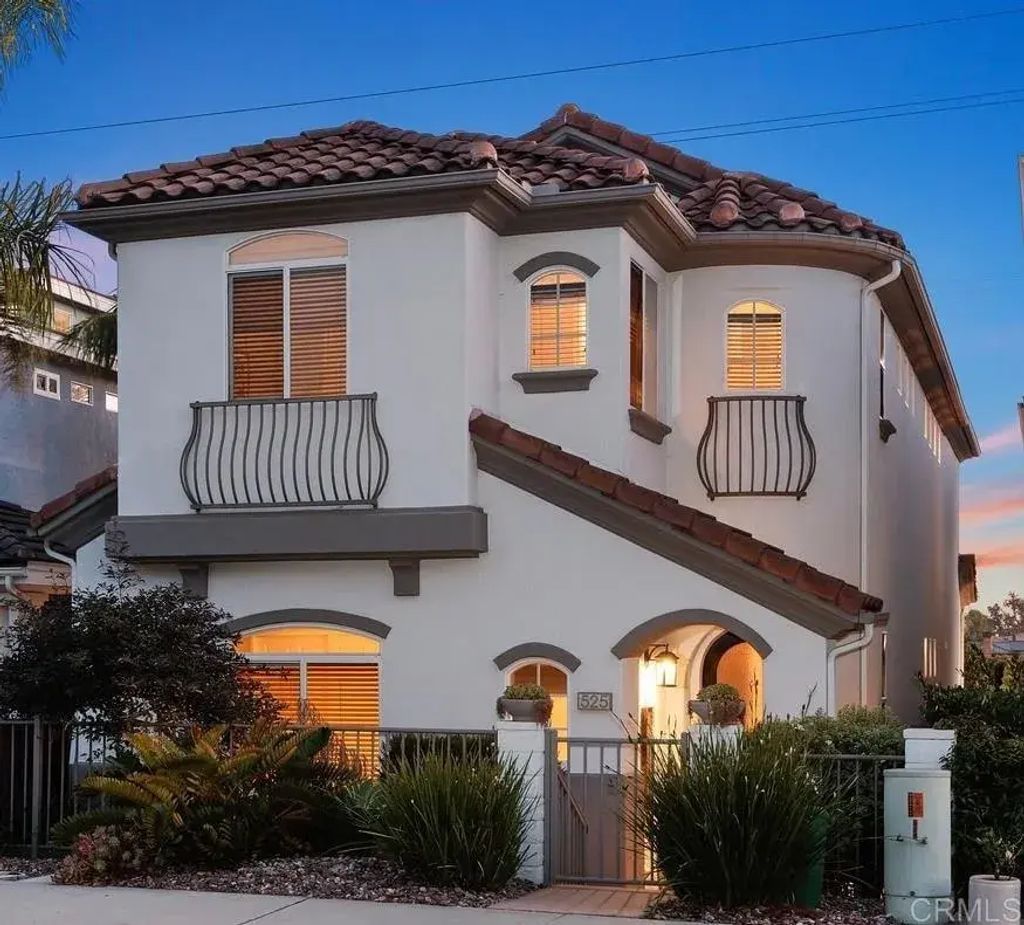 525 N Cedros Ave, Solana Beach