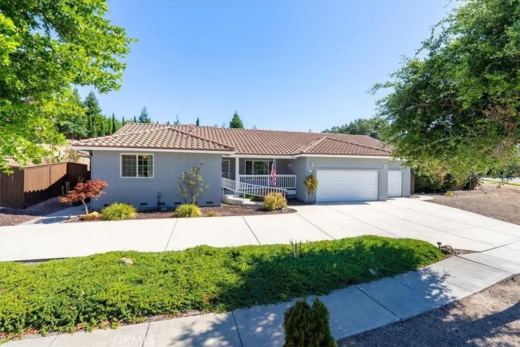 676 Red Cloud, Paso Robles