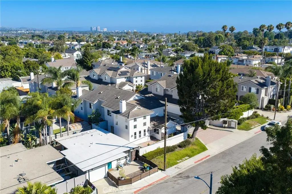 2680 Orange J, Costa Mesa