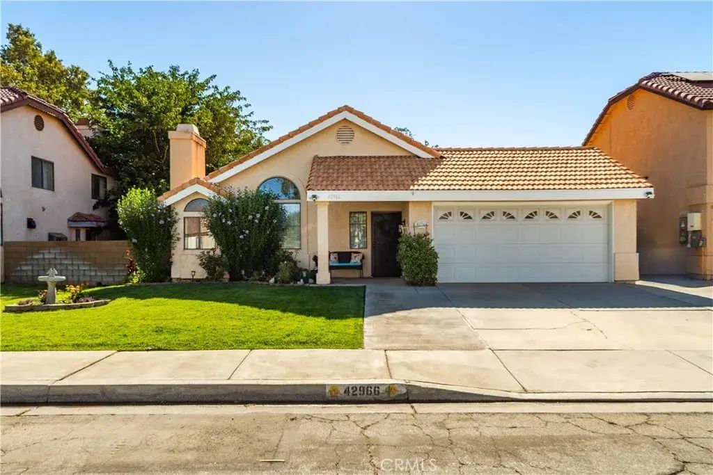 42966 Pearlwood Drive, Lancaster