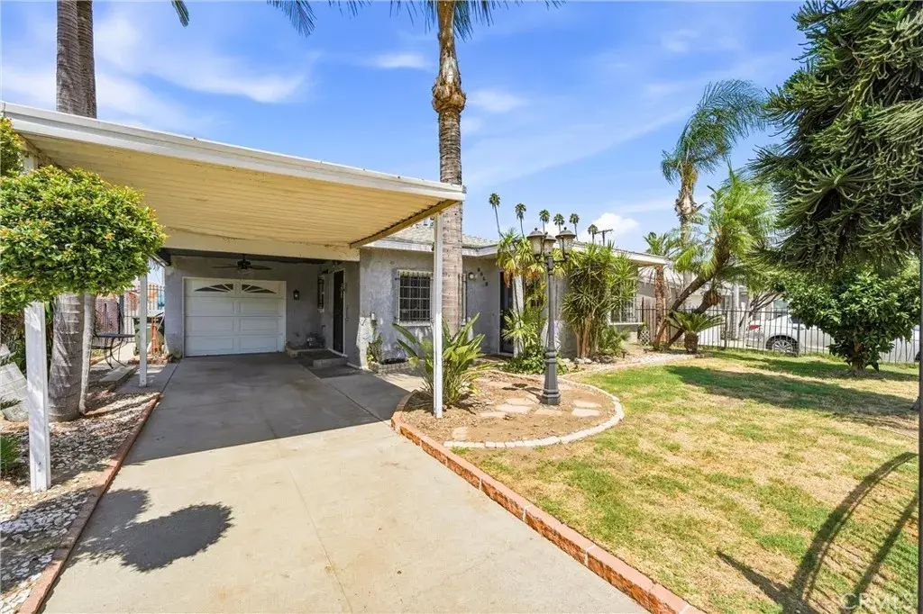 8563 Eglise, Pico Rivera