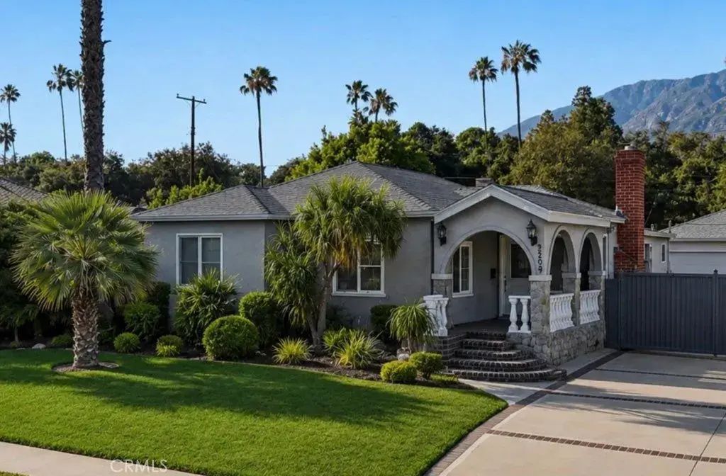 2209 Queensberry, Pasadena