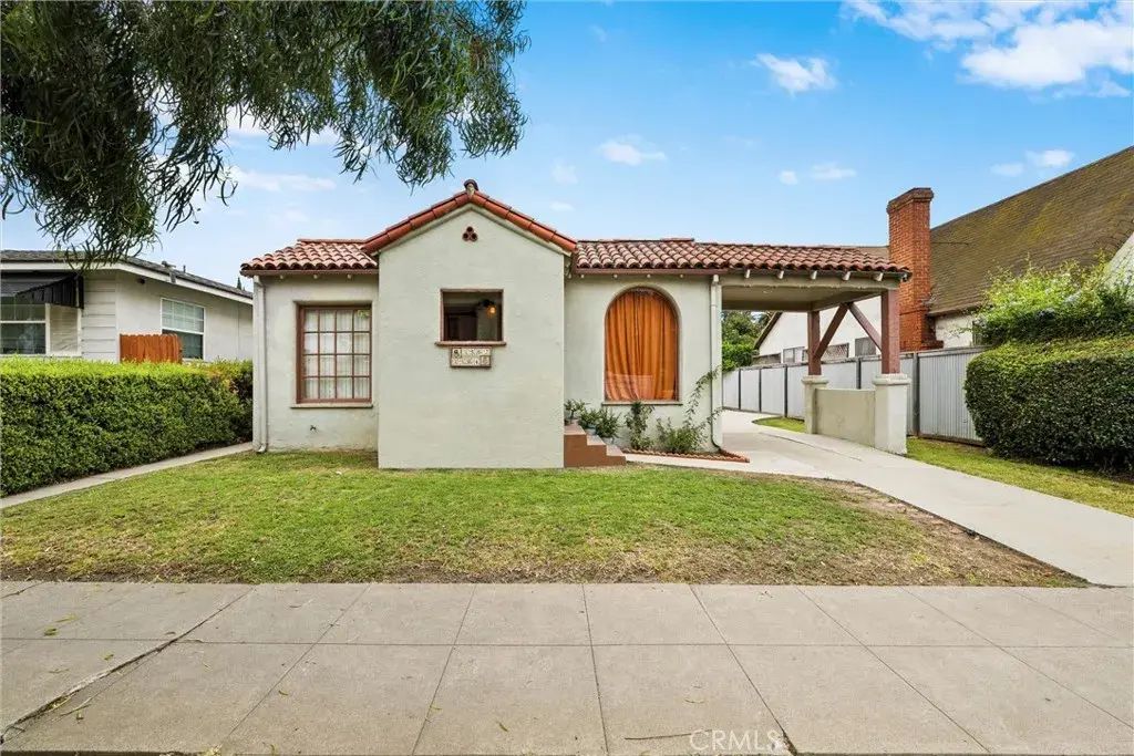 3562 Orange, Long Beach