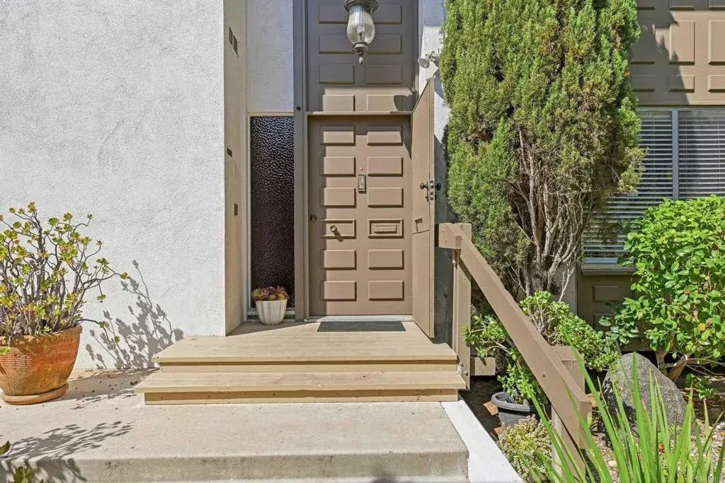 11937 Bajada, San Diego