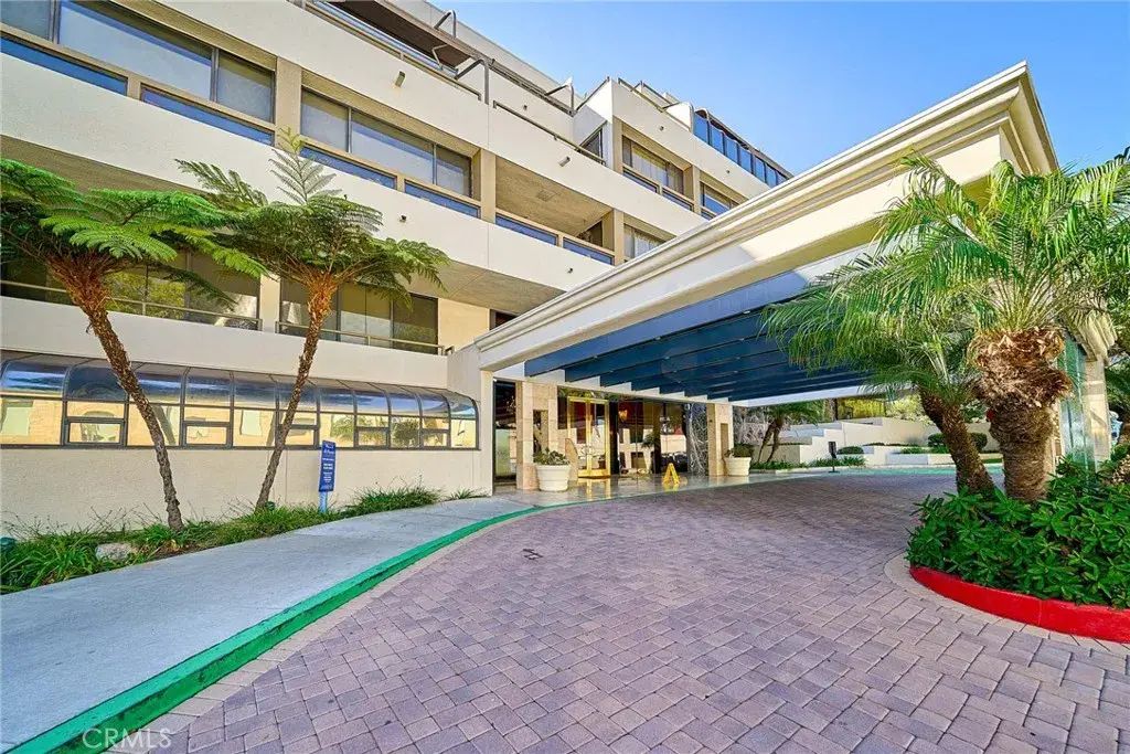121 S Hope 103, Los Angeles