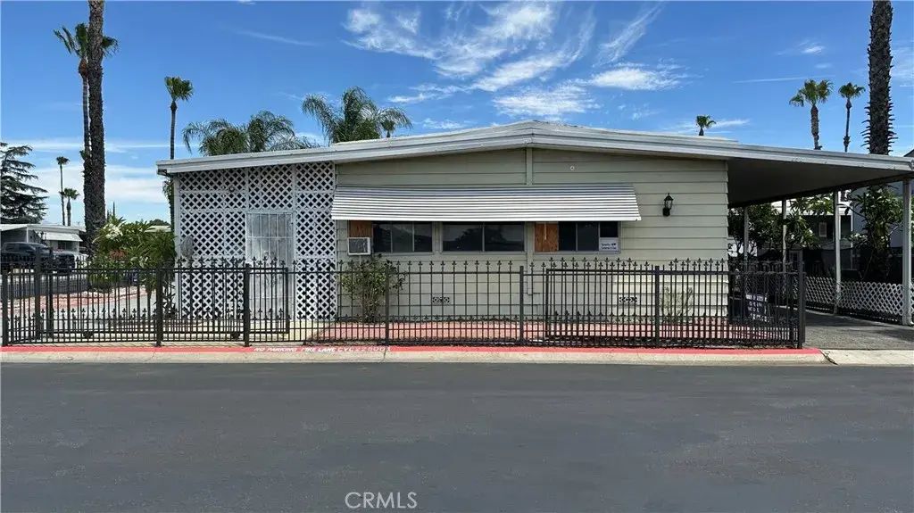 1025 S Riverside 21, Rialto