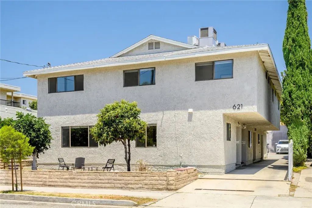 621 E Lomita Avenue A, Glendale