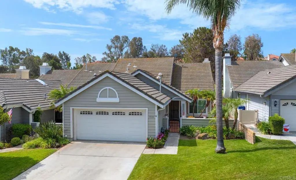1826 Spyglass Cir, Vista