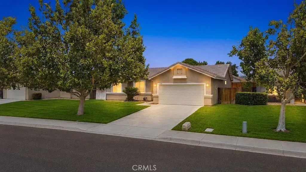 3537 Mount Lassen Avenue, Rosamond