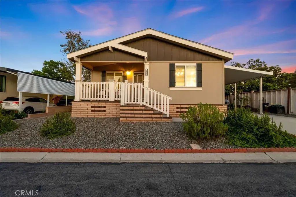 1007 Norwich Way, Corona