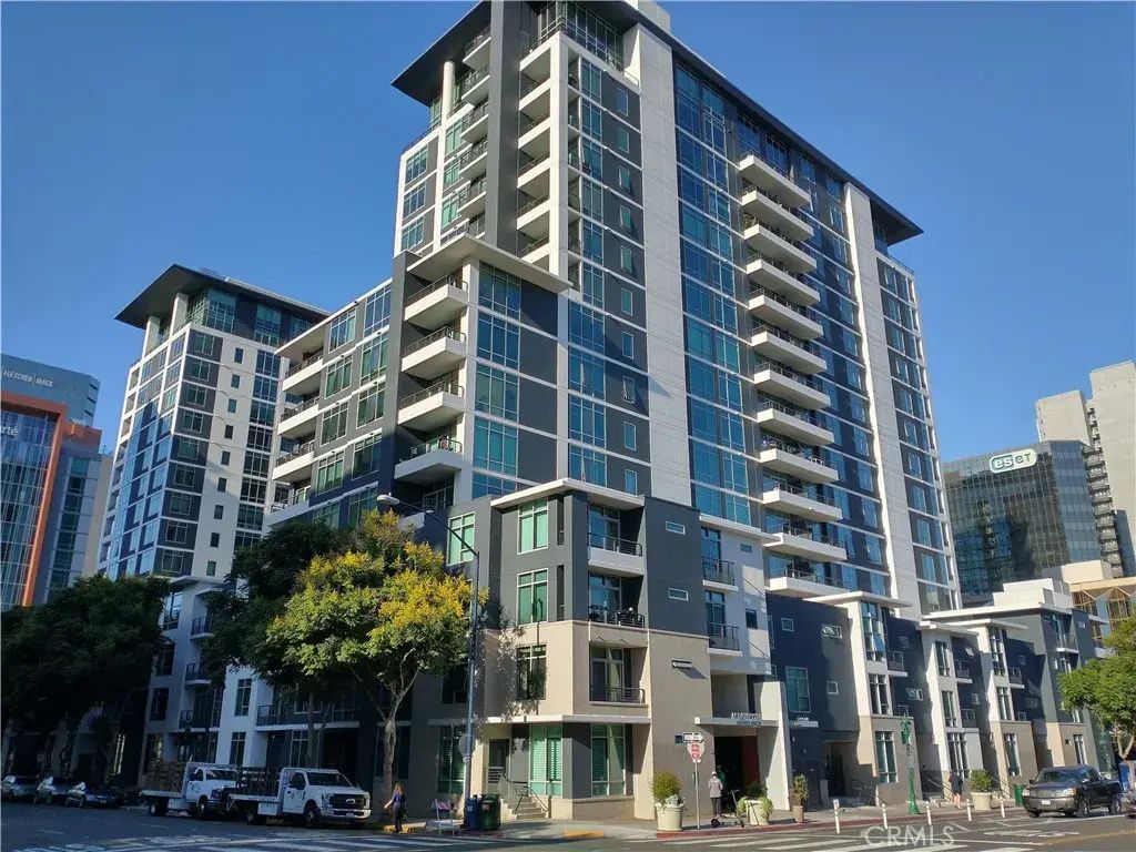 425 W Beech 433, DOWNTOWN