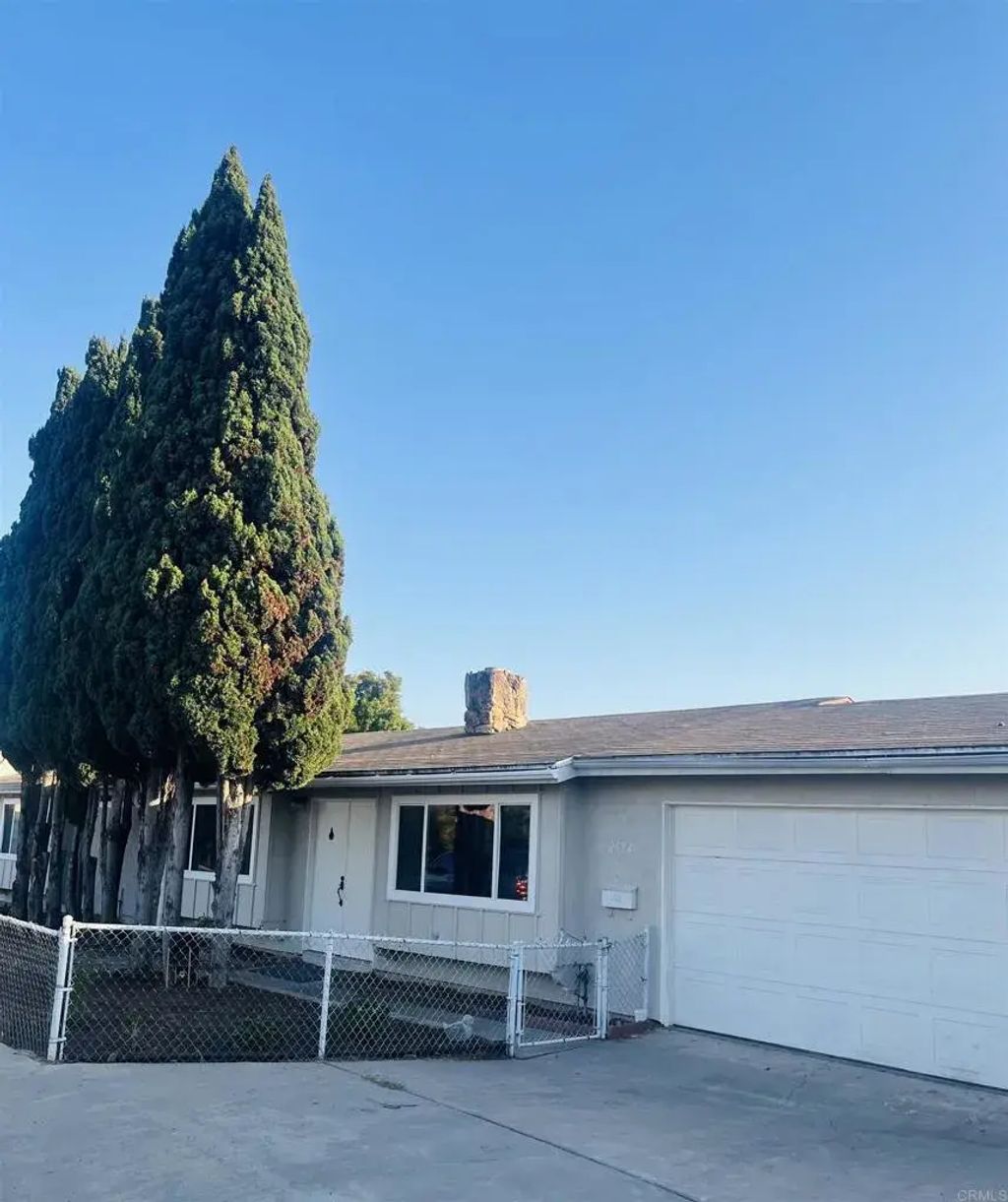 2554 Calle Serena, 