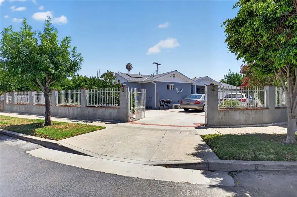 14243 Community Street, Van Nuys