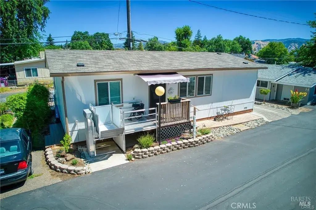 5020 Lakeshore, Lakeport