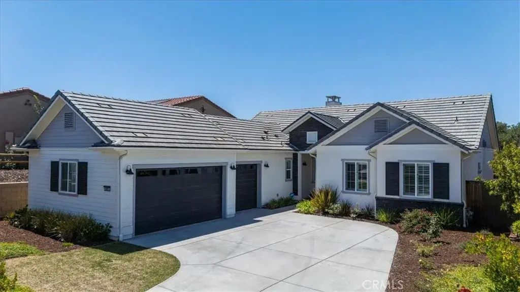 5861 Lady Bells, Santa Maria