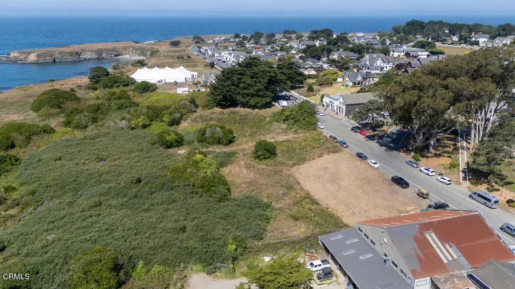 44961 Main, Mendocino
