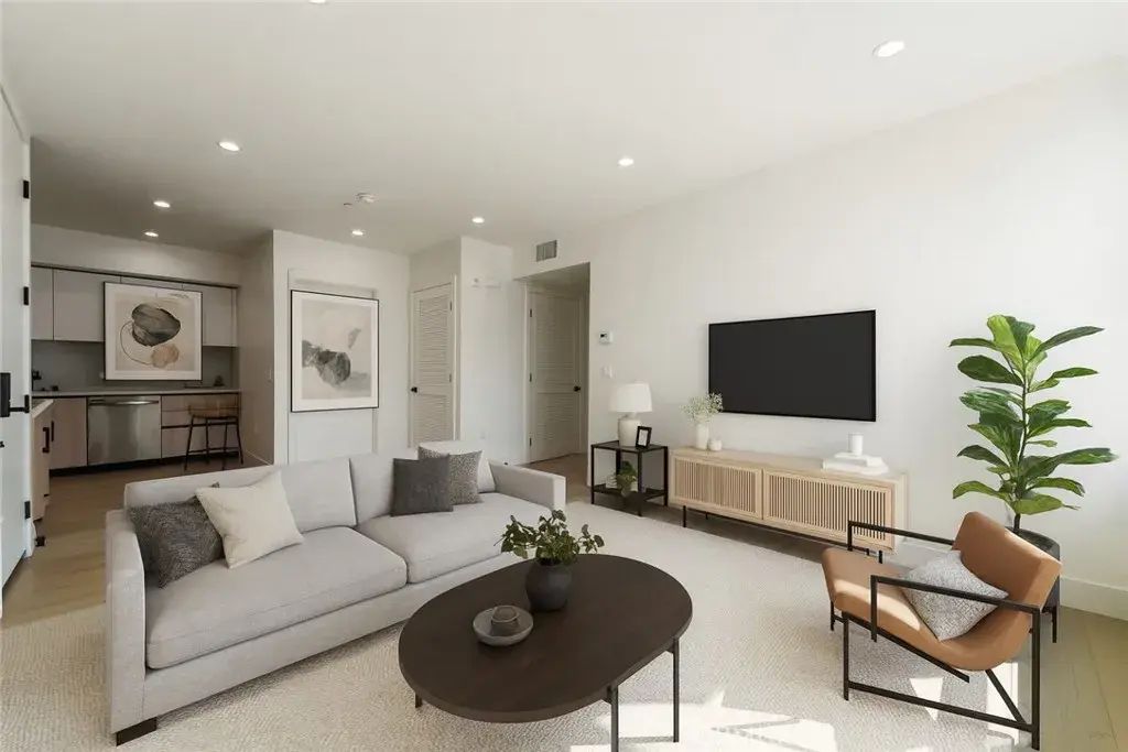 7510 Sepulveda Boulevard 101, Van Nuys