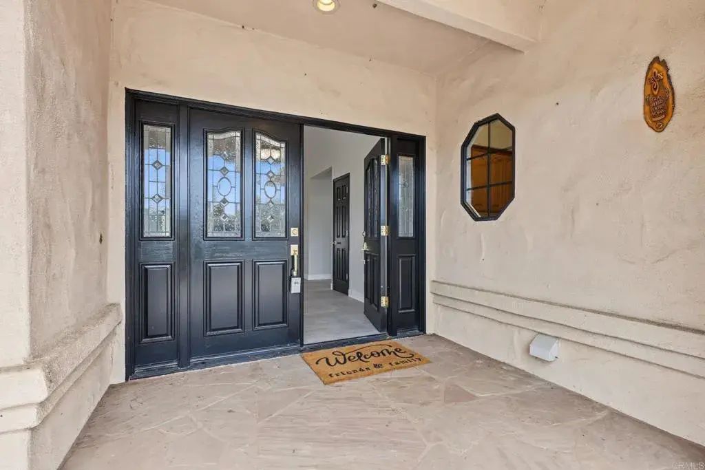 29979 Robbie Lane, Vista
