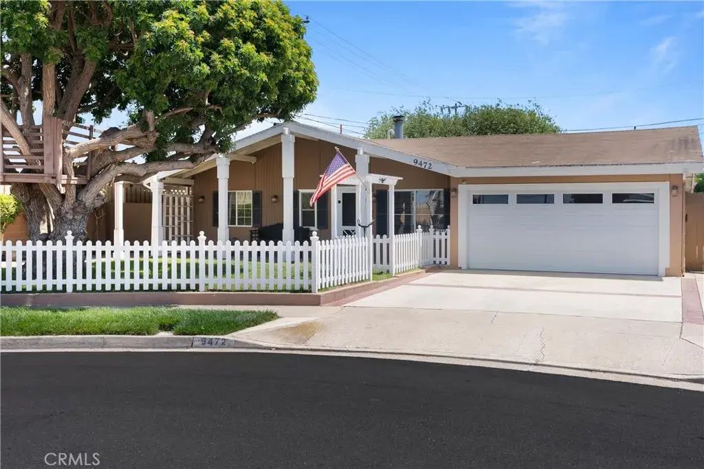 9472 Karen, Huntington Beach