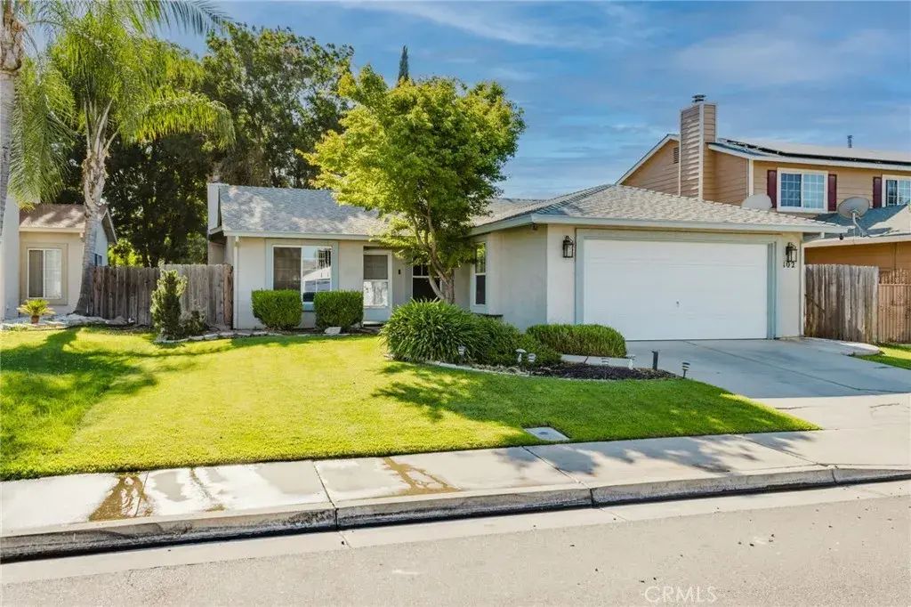 102 S Benicia Street, Planada