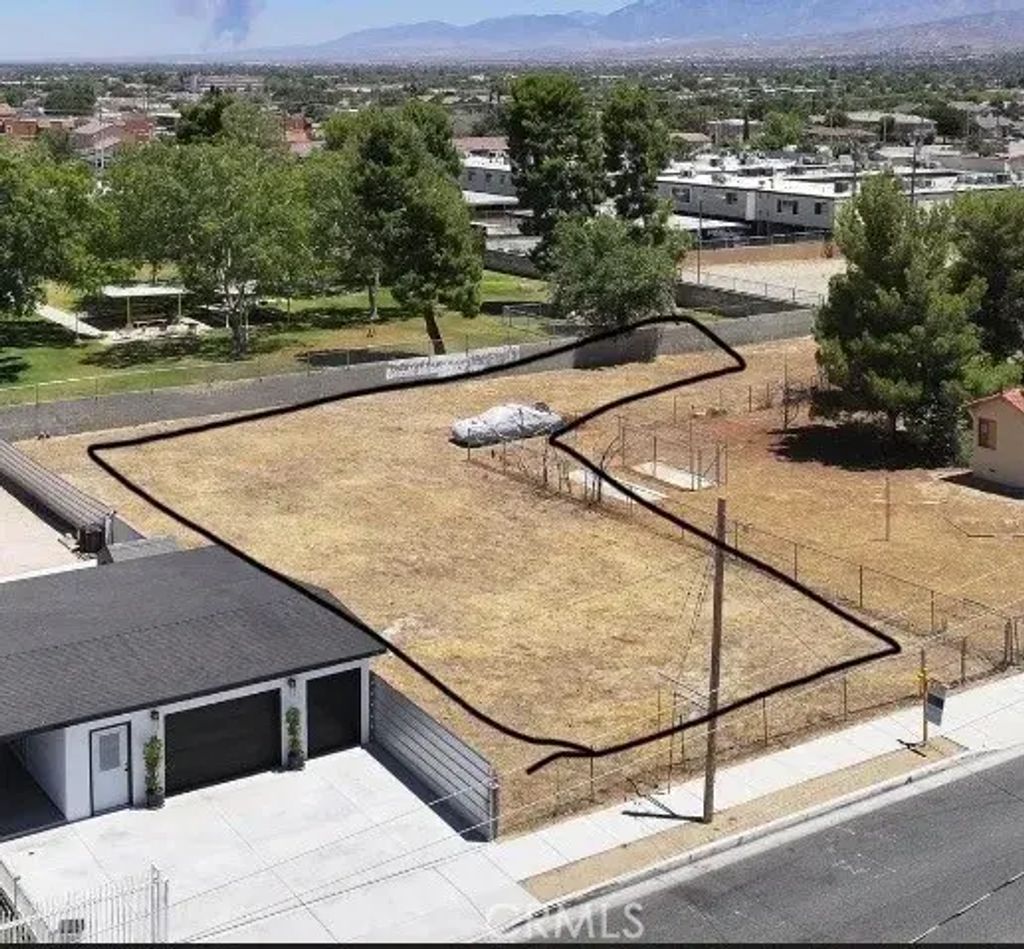 Ste/vic, Palmdale